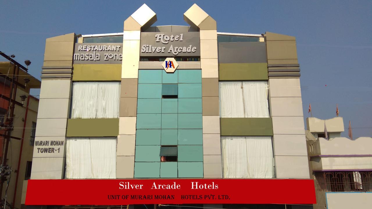 Hotel Silver Arcade Māldah Exteriör bild